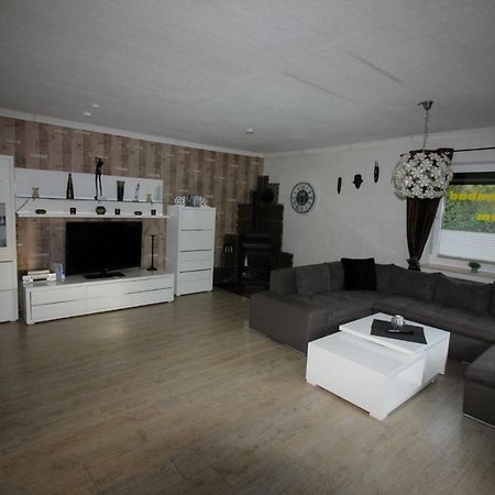 Haus Abbi, Ferienwohnung Mit Schwimmbad Hage Esterno foto