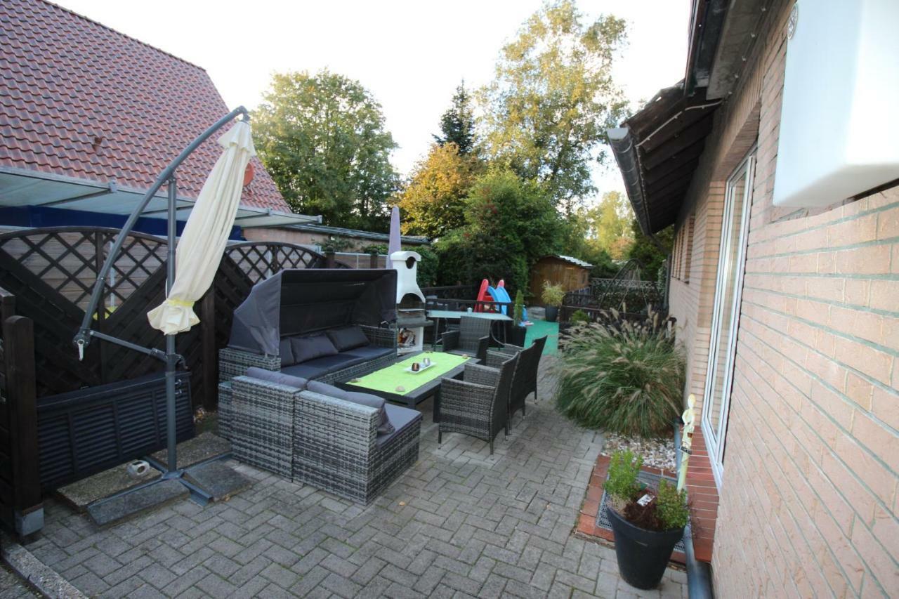 Haus Abbi, Ferienwohnung Mit Schwimmbad Hage Esterno foto