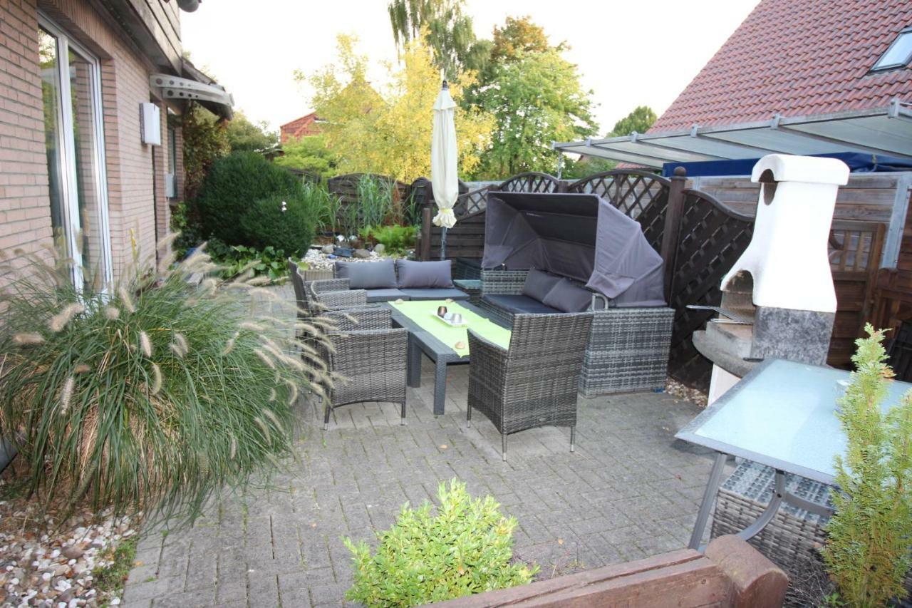 Haus Abbi, Ferienwohnung Mit Schwimmbad Hage Esterno foto