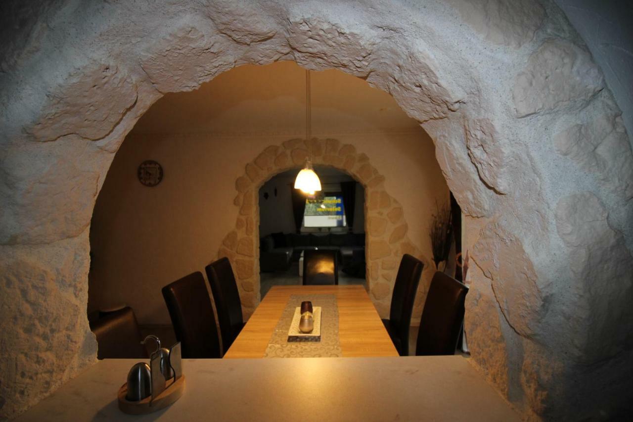 Haus Abbi, Ferienwohnung Mit Schwimmbad Hage Esterno foto