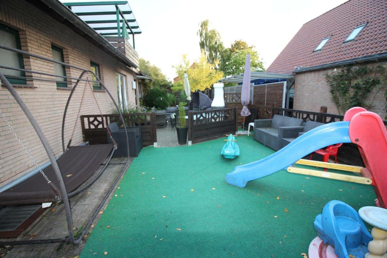 Haus Abbi, Ferienwohnung Mit Schwimmbad Hage Esterno foto